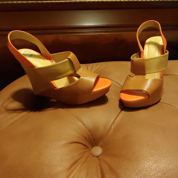 wedge sandal - Picture 1 of 1